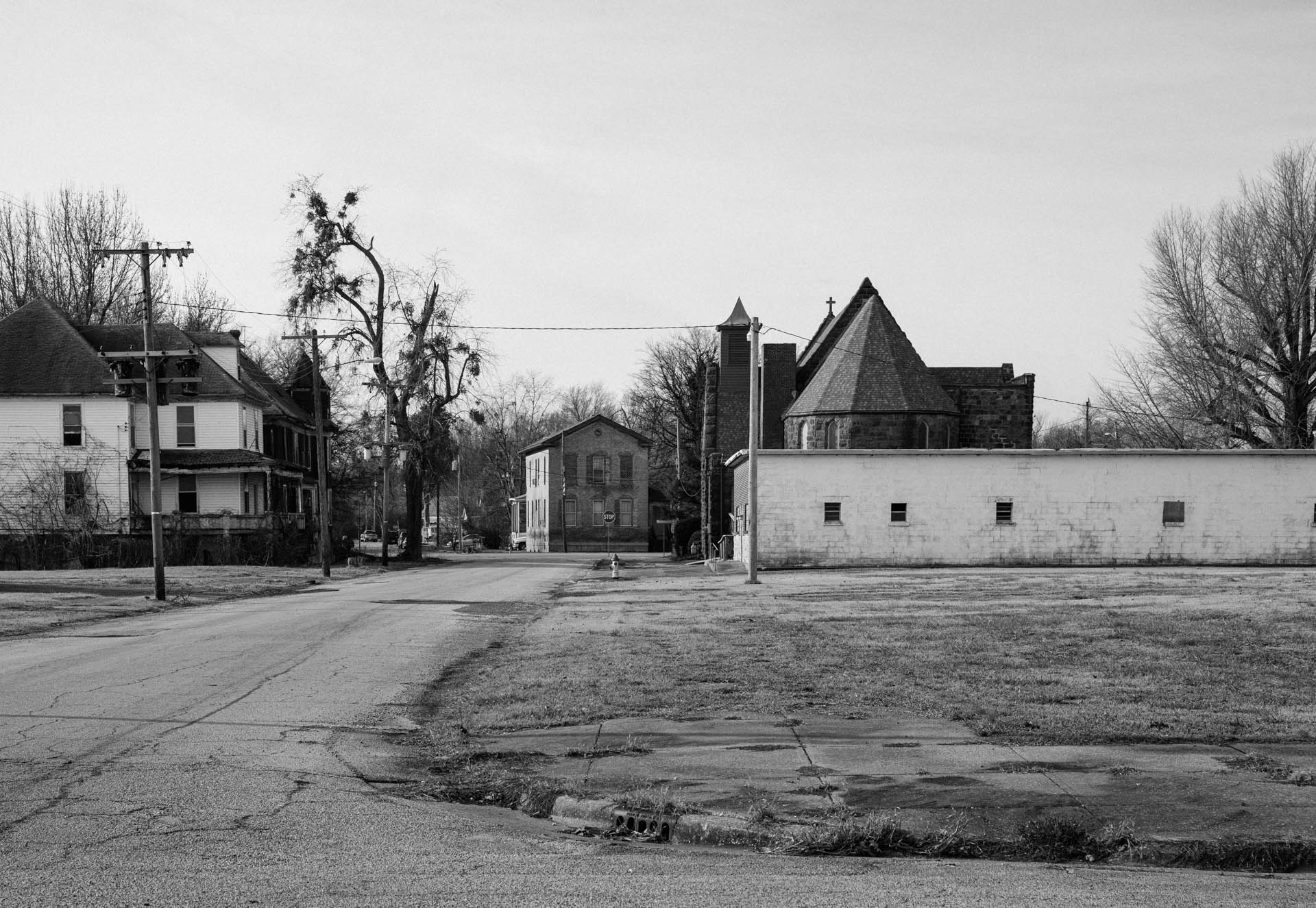 abandoned-lot-stone-home-cairo-illinois-travis-dewitz-1327.JPG