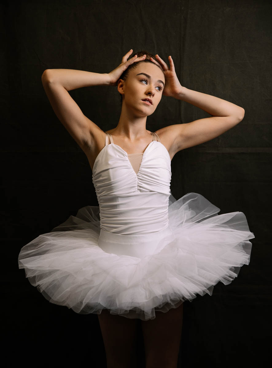aurora-ballerina-portrait-white-tutu-1364.JPG