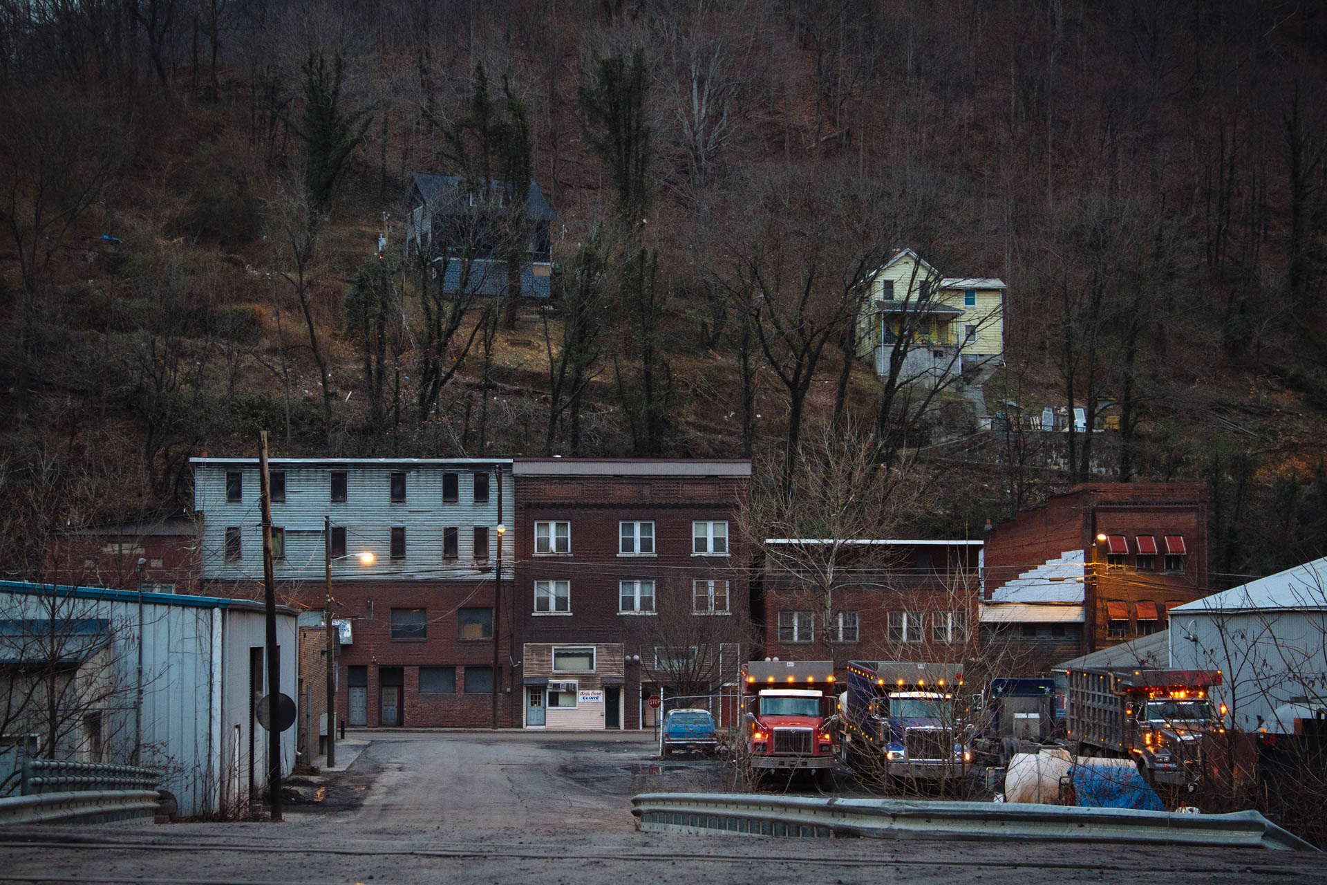 coal-trucks-at-dawn-downtown-keystone-wv-1269.JPG