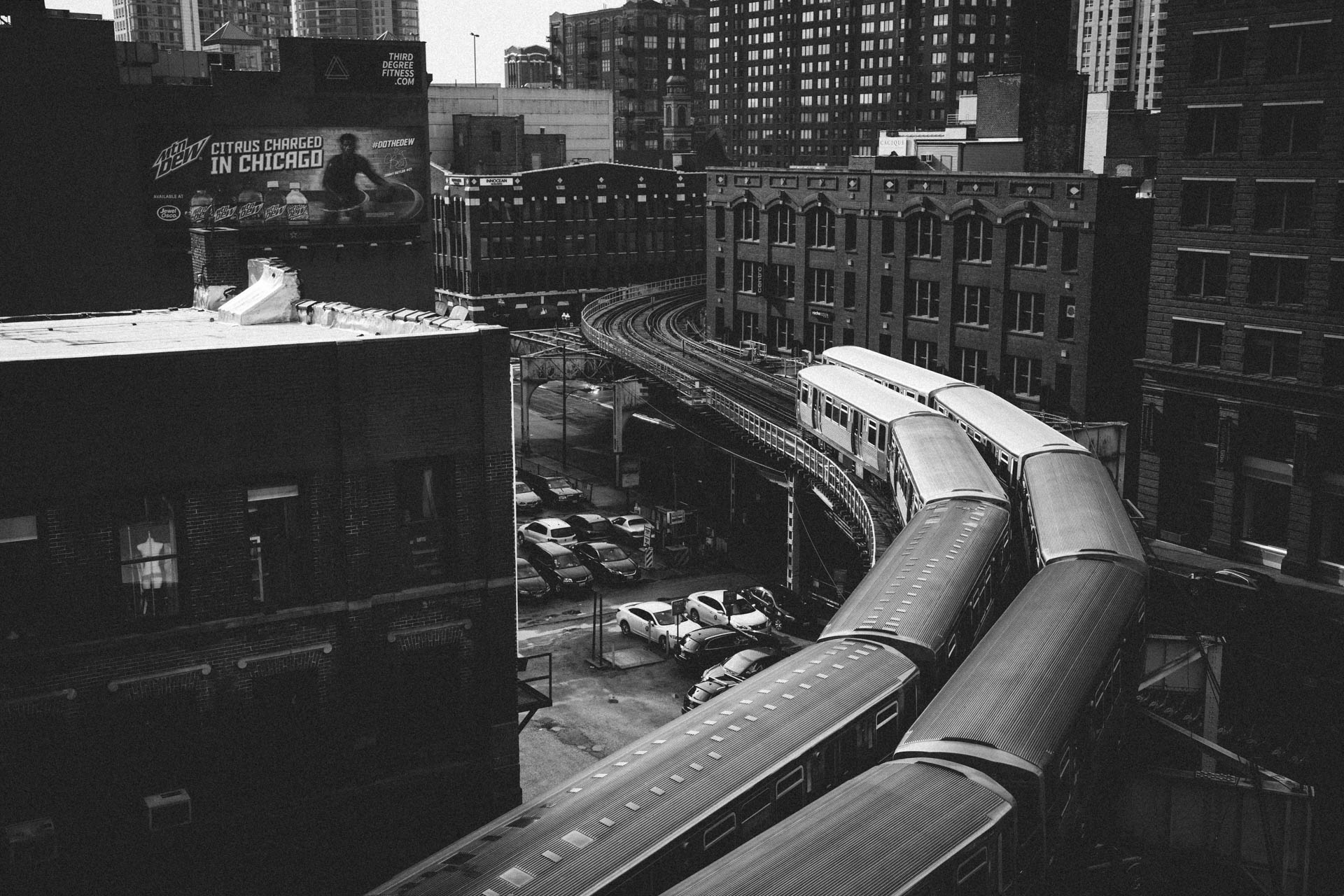 cta_side_by_side_s_curve_merchandise_mart_6520untitled