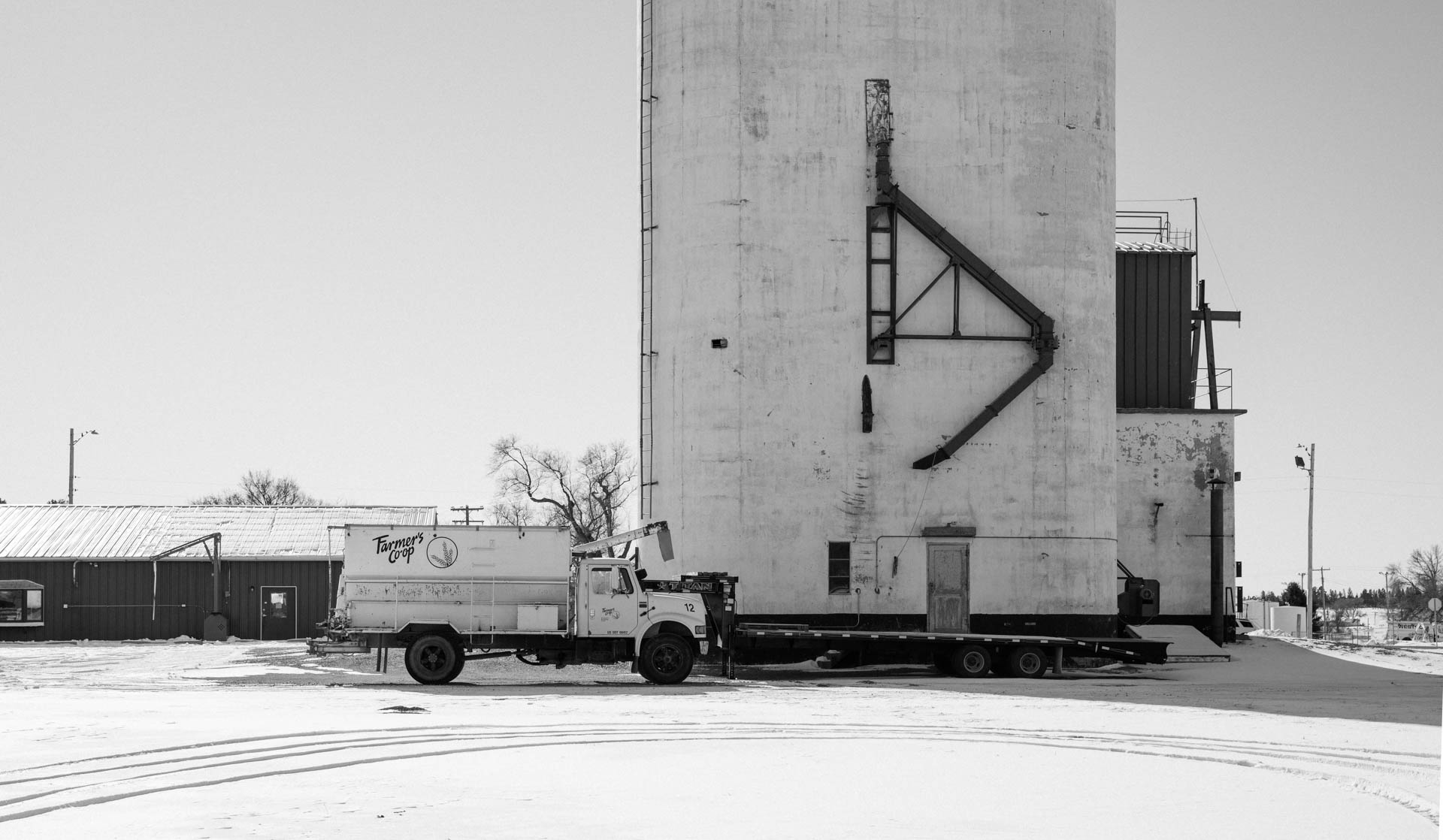 farmers-coop-truck-grain-elevator-hay-springs-nebraska-travis-dewitz-0971.JPG