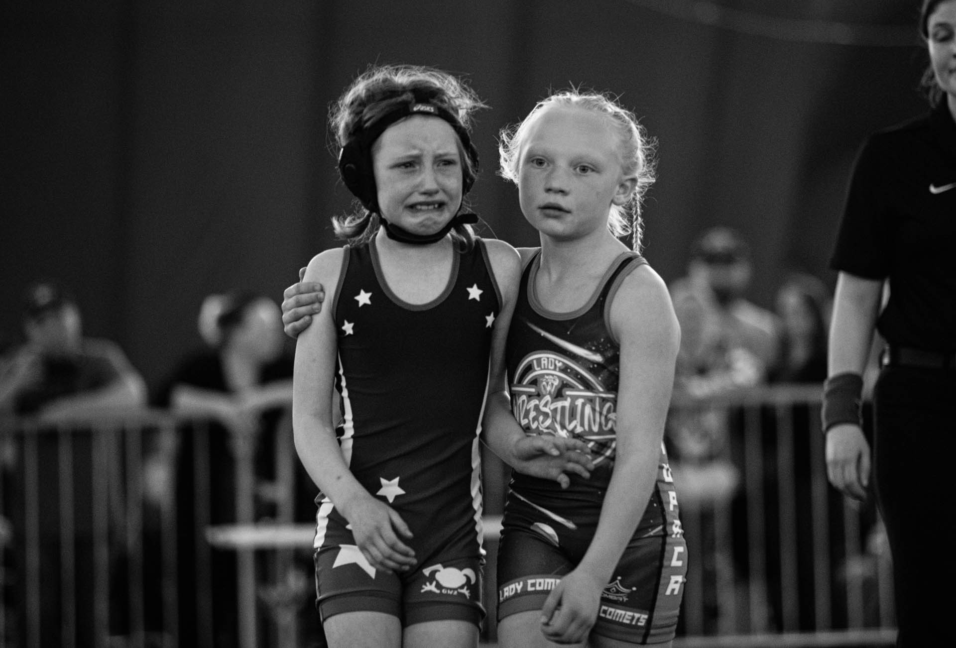 girls-wrestling-wisconsin-dells-state-tournament-little-girls-helping-eye-injury-travis-dewitz-0755.JPG