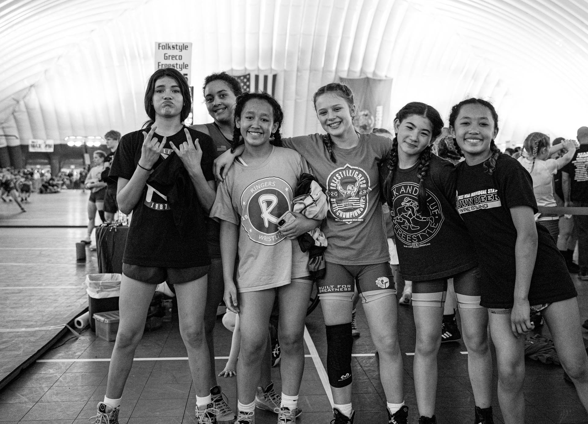 girls-wrestling-wisconsin-dells-state-tournament-team-group-photo-travis-dewitz-0269.JPG