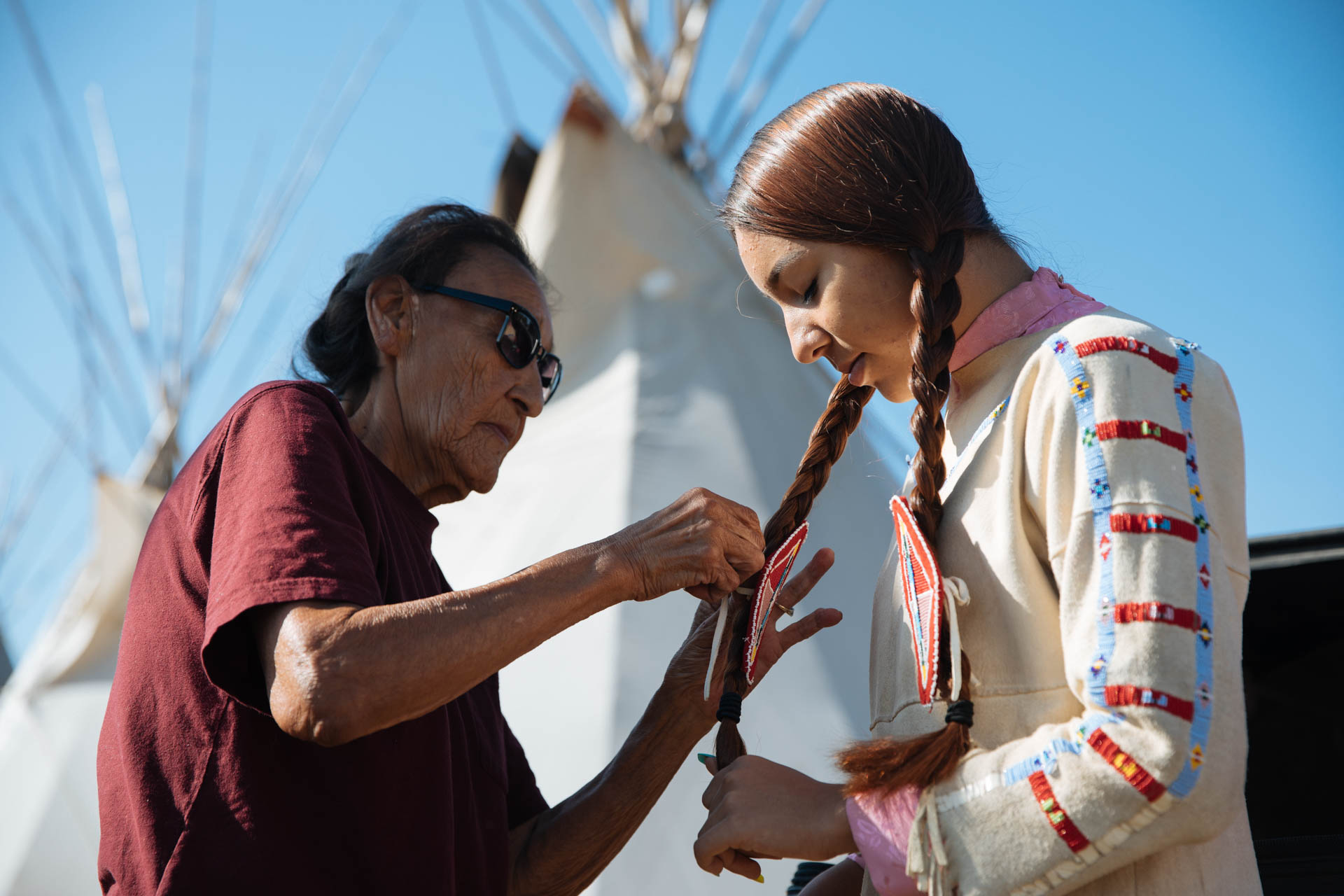 grandmother-braiding-grand-daughter-shawl.JPG