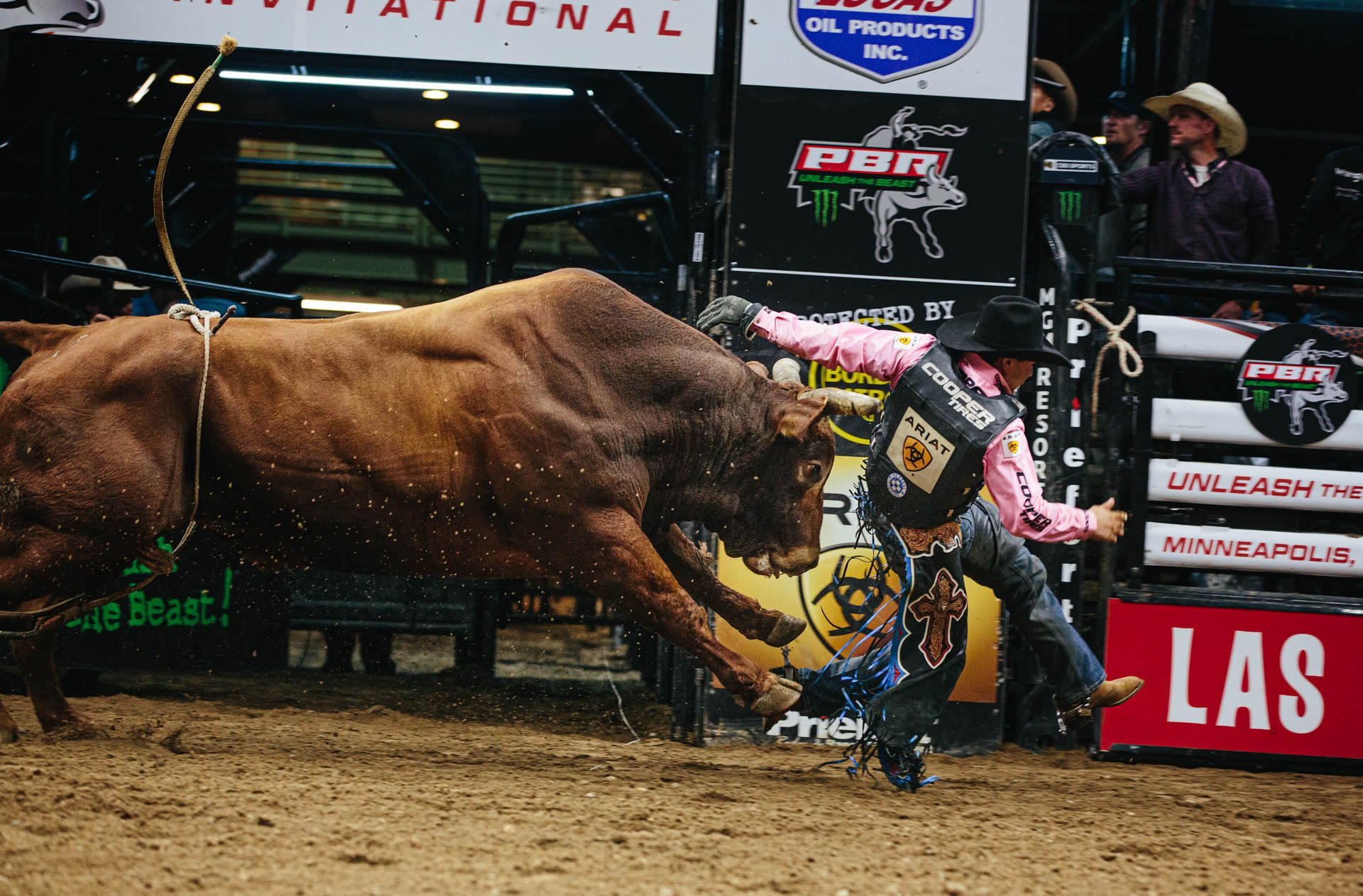 pbr-minneapolis-invitational-bull-chase.JPG