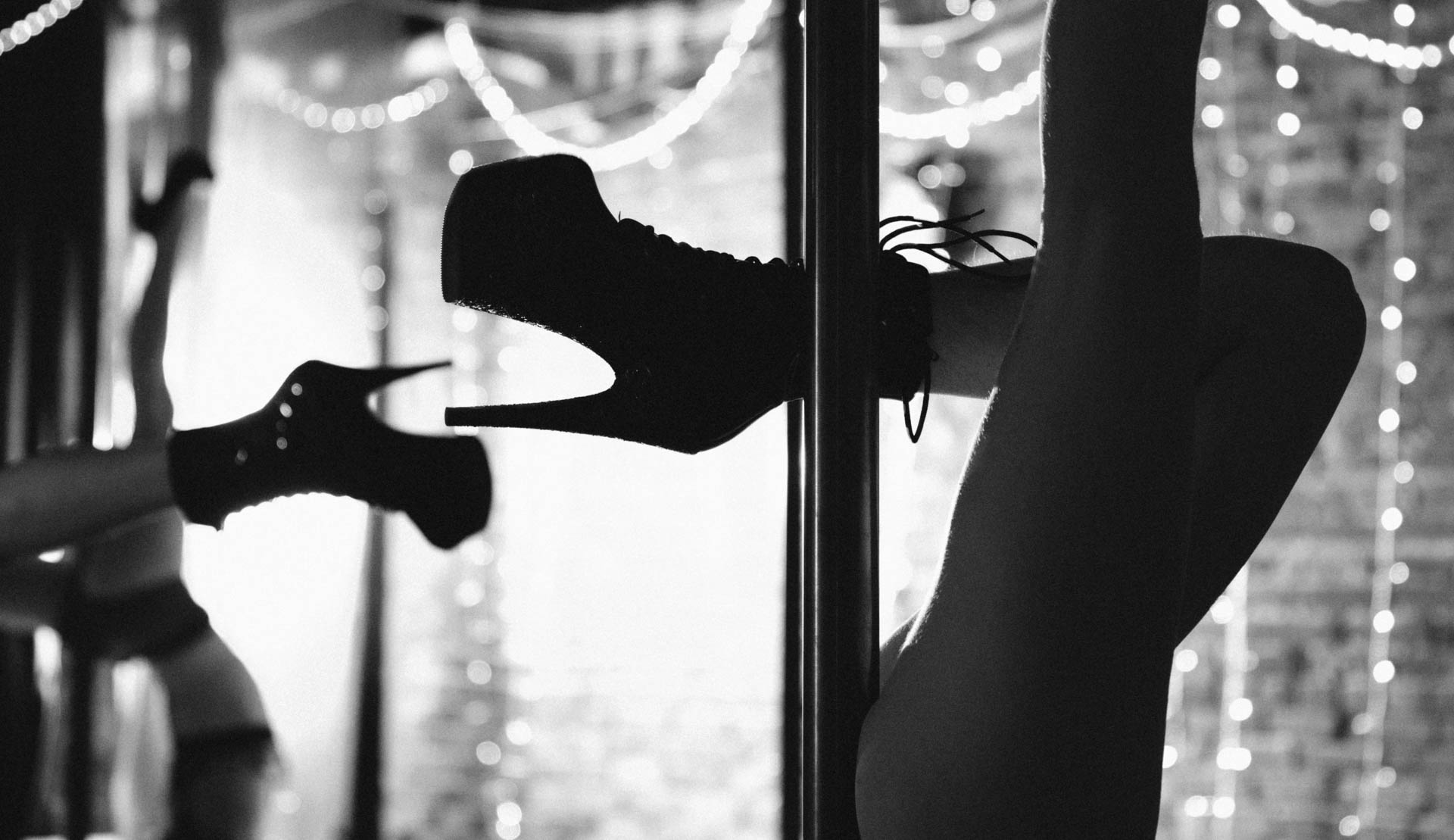 pleasers-pole-dancer-boots.JPG