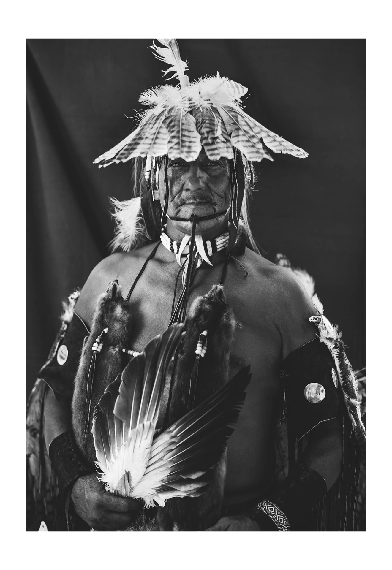 portrait-lakota-indian-feather-dancer