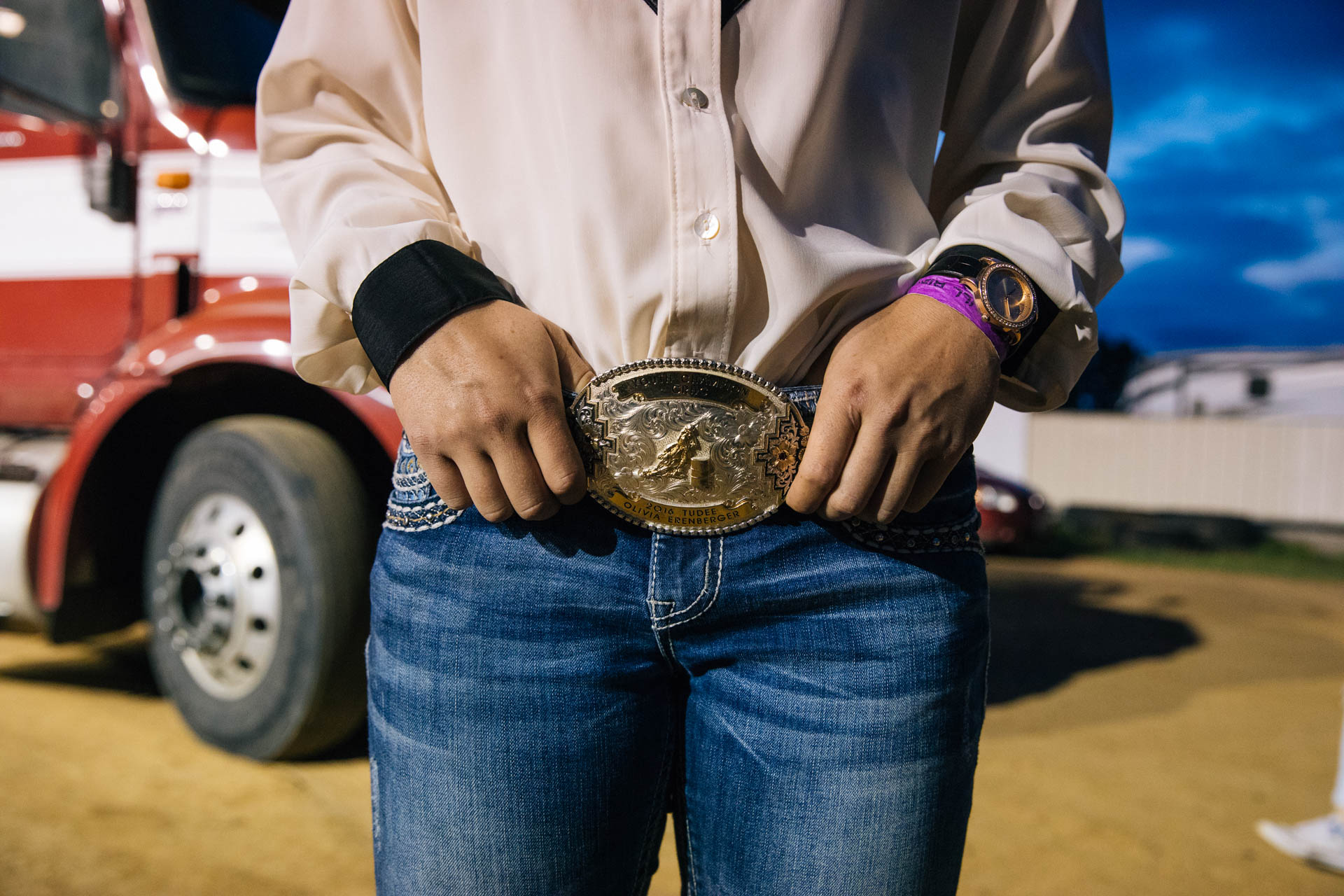 western-trophy-buckle-9382.JPG